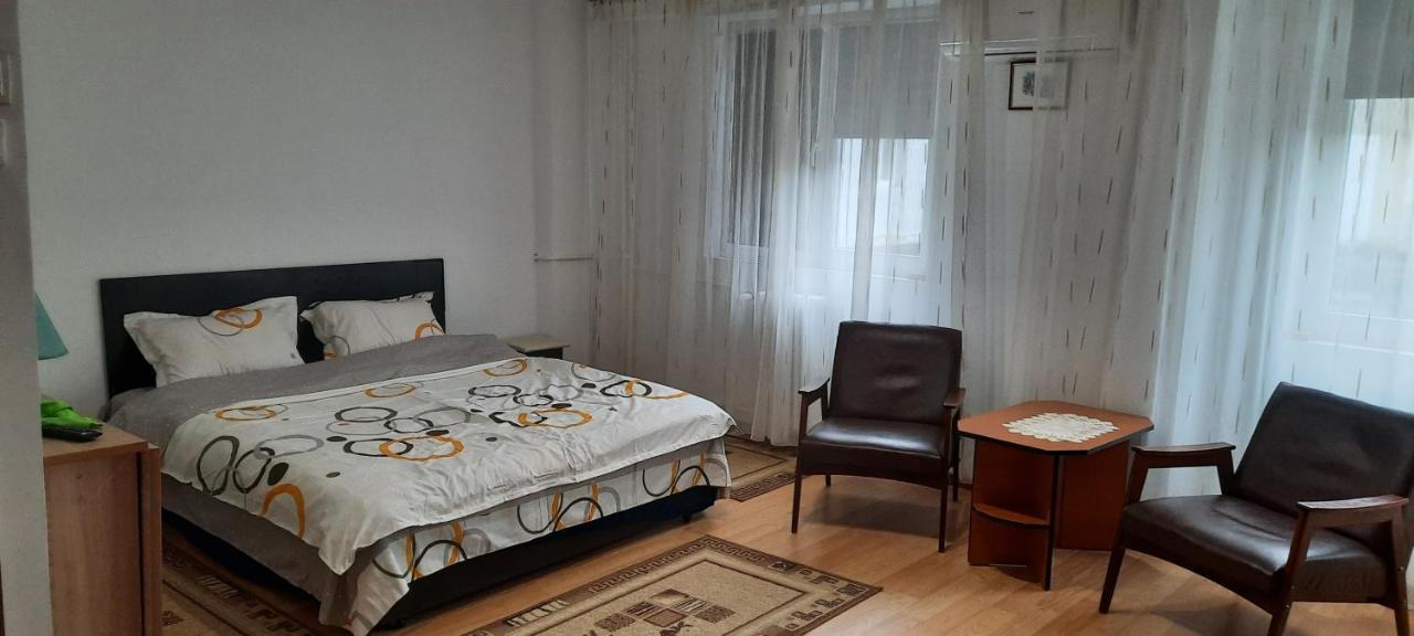 Ultracentral Free Private Parking Ploiesti Exterior photo